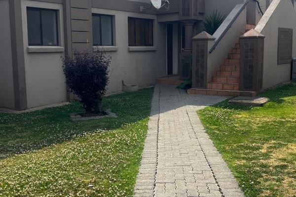 Lifestyle Living at its Finest! Ground Floor Townhouse in Secure Helderwyk Estate

Features:

•?  ?2 spacious bedrooms with built-in ...