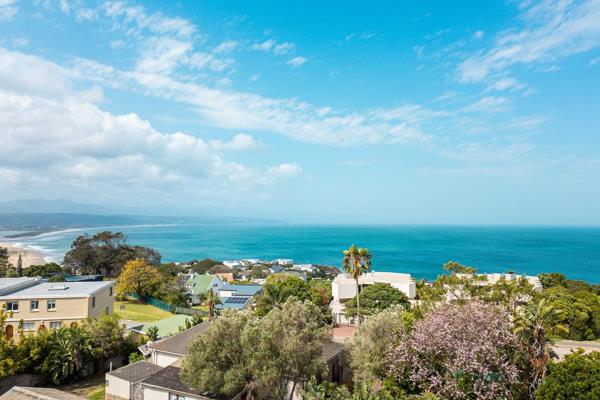 Upmarket, one of a kind penthouse for sale at plett’s most premium address

sole ...