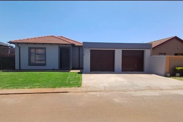 Modern Family Home in The Orchards – Perfect for Comfortable Living!

Selling Price: ...