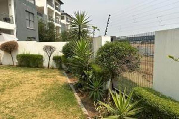 3 Bedroom, 2 Bathroom ground floor apartment
Modern 3 Bedroom, 2 Bathroom garden ...