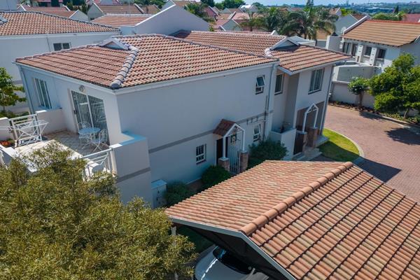 Wow! Wow! Wow!

&quot;Offers from R1,550,000 seller asking 1,600,00&quot;

This spacious ...