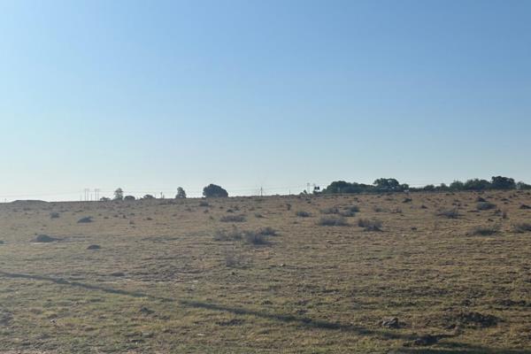 This property will be ideal for your next farming adventure . 

Remember with financing of a vacant land the banks require a 40% ...