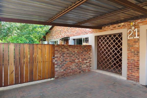 Location: Flamwood Klerksdorp, Secure Complex.

Discover your ideal family home! This stunning property features three spacious ...