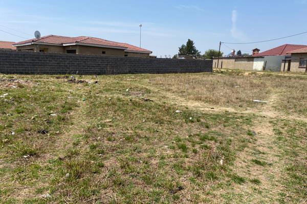 site for sale madadeni section 7 
do not miss out to own the pierce of land

discover this exceptional 746 m2 vacant land in section ...