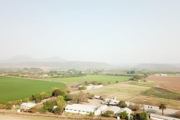 Unsurpassed agricultural block in the water rich Weenen, vegetable and crop capital of KZN. Multiple income streams from this amazing ...