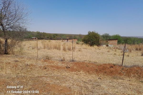 a opportunity not to be missed out on. A 96.8-hectare farm with an 8.6-hectare dam. A  3 bedroom home with 2 bedroom home built on top ...