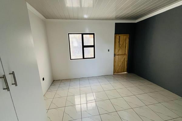 Newly Developed Bachelor Unit

Perfect for Singles and Young Professionals working around Rhodesfeild or Kemptonpark.

The perfect ...