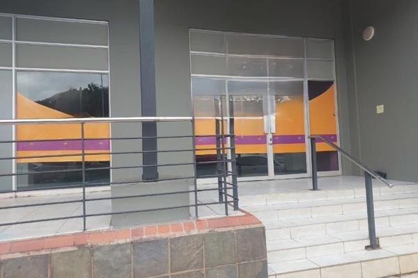 RETAIL/OFFICE SAPCE TO LET IN PIETERMARITZBURG CBD`s UPMARKET SHOPPING CENTRE

Prime retail or office space Road Facing, available in ...