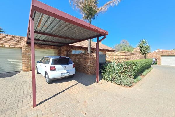 Charming 2 Bed Townhouse in Highveld!

This spacious unit offers:

* Open-plan living and dining 

* Kitchen with natural light ...