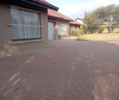 House for sale in Die Heuwel Ext 2