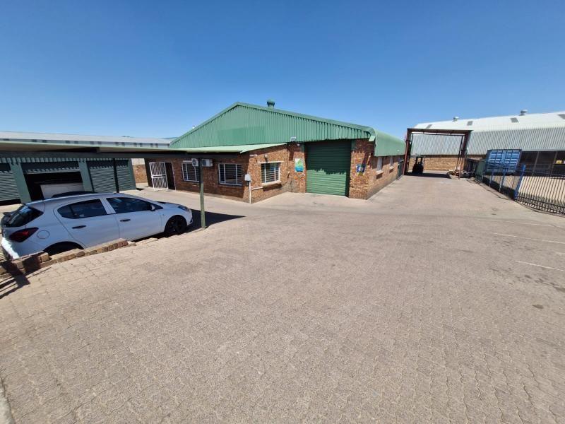 Commercial property for sale in Klipfontein - P24-115101256