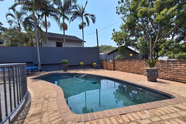 Entertainer’s Dream!
Spacious Family Home with a Flatlet and Stunning Outdoor Living Spaces.

Welcome to this impressive face-brick ...