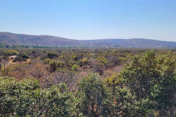 Farm:  Bushveld Farm.

Size: 22.7 ha consisting of one title deed.
Location: Conveniently located barely 9 km from Modimolle ...