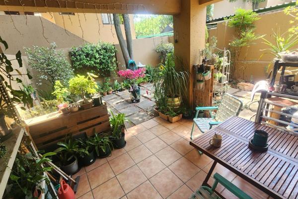 *Please WhatsApp for quickest reponse*
Gorgeous garden apartment available for purchase in sought-after Savannah Sands, Douglasdale. ...