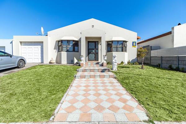 This 2 bedroomed, 2 bathroomed house is an absolute gem.

In pristine condition. Granite kitchen and open plan dining room leading ...