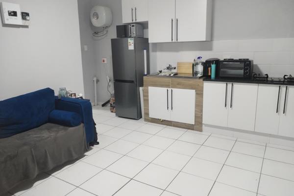 New Rental Alert in Birchleigh


Rent: R4500 
Deposit: R4500 
Admin fee: R700 

Spacious 1 bedroom cottage coming with a fully ...