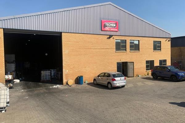 This prime warehouse is situated in the business hub of Crown Mines, allowing for ease ...