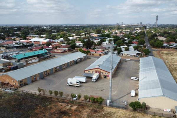 &#177;1.0054Ha Property with 20 Warehouses, Kimberley

Property situated close to the ...