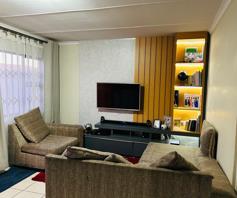 Apartment / Flat for sale in Ncambedlana