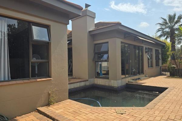 SINGLE LEVEL HOUSE TO RENT IN WOODHILL
AVAILABLE: 1st December 2024. Single level spacious home with tiled floor throughout the house ...