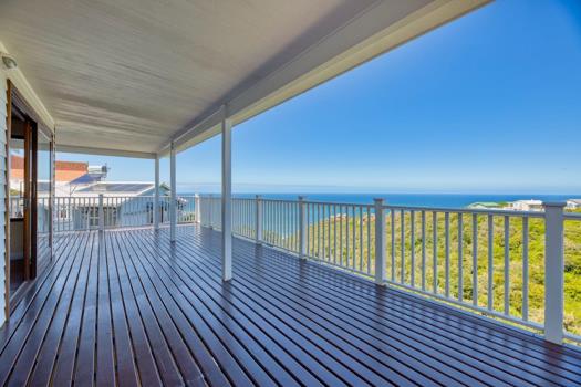 3 Bedroom House for sale in Herolds Bay