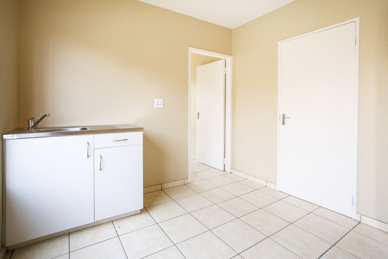 Apartments / flats to rent in Randfontein : Randfontein Property ...