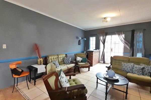 Buying your first property or buying to invest- this first floor apartment is perfect ...