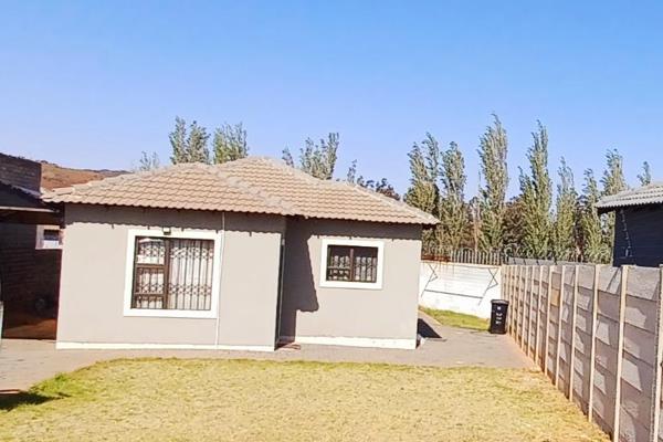 Offers From R999 999 Will Be Negotiated.  Owner Asking More.
3 Beautiful  Bedroom house in the heart of Heart of Naturena, Main bedroom ...