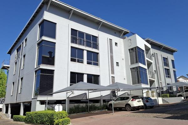 Modern first floor office building to rent, fully airconditioned, with fibre and back up power.

The unit is situated in a popular ...