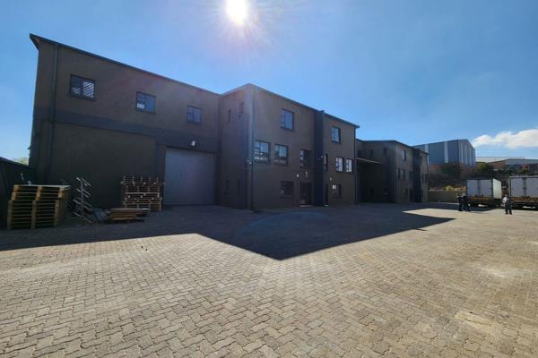 This sectional titled industrial warehouse for sale in Spartan, Kempton Park, offers a ...