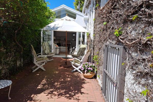 Charming secure fully furnished Garden Cottage 

Set in a quiet location in the sought-after area of Claremont Upper, this unique ...