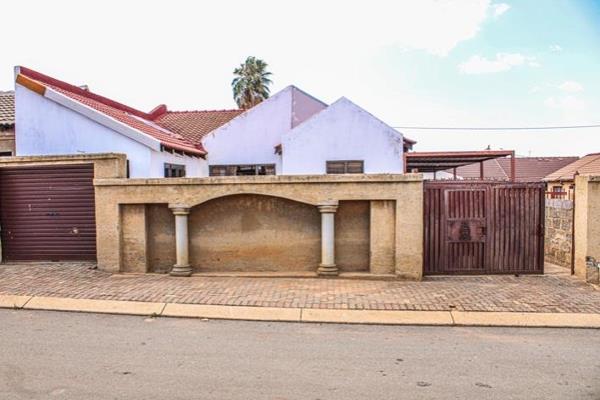 Discover the perfect home in the tranquil suburb of Clayville. 

This newly renovated 3-bedroom house is designed to embrace and ...