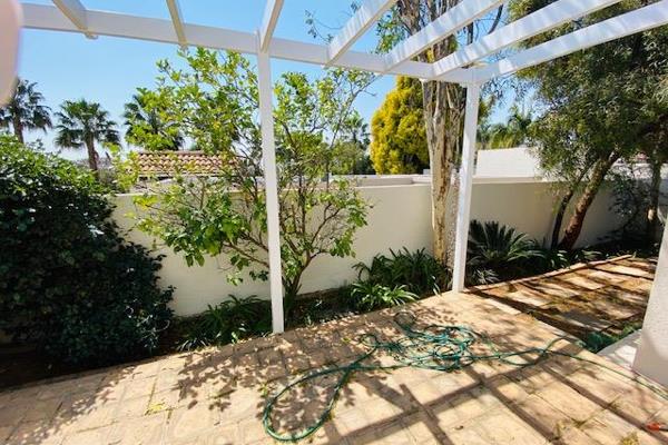 Private Cluster for a couple or small family.

Nestled in the tranquil neighborhood of Morningside, just opposite the iconic Sandton ...