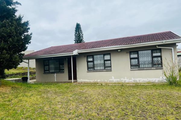 Sizwe Mlungwana Properties presents this beautiful 3 bedroom house in Butterworth.

The house is close to schools and town.

The ...