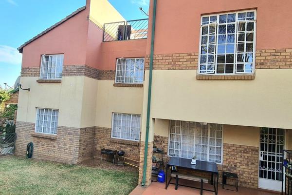 OFFERED TO YOU ON A SOLE MANDATE BY MAGDA LOURENS PROPERTIES

This lock-up and go unit is situated in a popular complex with pool and ...