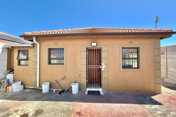 Sole and Exclusive Mandate

2 Bedroom house for sale in &quot;The Westridge&#39;&#39;, Mitchells Plain

Are you on the hunt for the ...