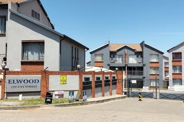 Welcome to this charming two-bedroom, one-bathroom apartment located in the beautiful neighborhood of Benoni. Situated in a gated ...