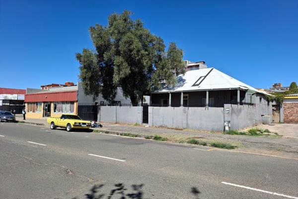 Two adjunction properties situated at 26 &amp; 28 De Beers Road, Kimberley
Combined erf ...