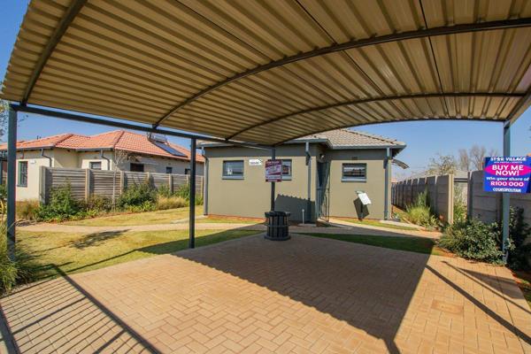 This executive three-bedroom en-suite property in Protea Glen offers a blend of luxury ...