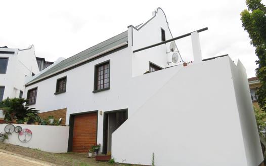 3 Bedroom House for sale in Menkenkop