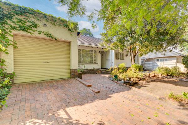 OWNER ASKING: R 1 799 000
CONSIDERING BEST OFFER ABOVE: R 1 499 000

On the market for ...