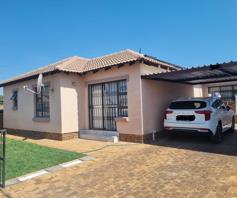 Townhouse for sale in Chantelle