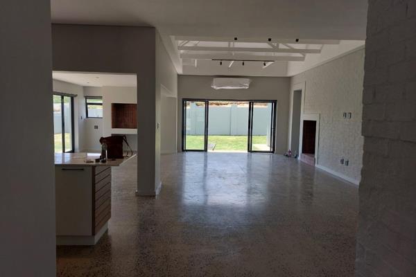 New Beautiful Four Bedroom House in sort after security Estate  Kleine Parys Estate ...