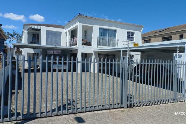 A modern flat in a complex with only 6 units. Open plan lounge and kitchen.
Kitchen with ...