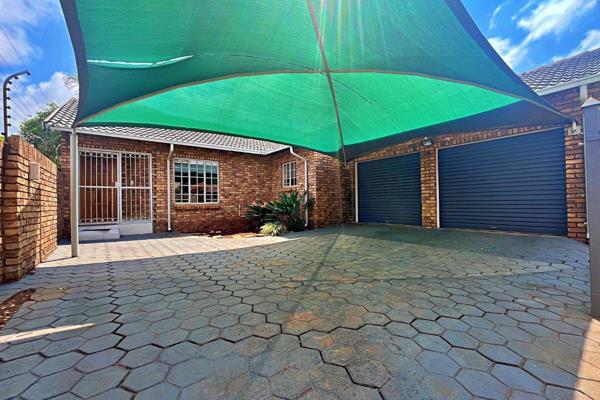 Welcome to your dream home located on the serene Justin Crescent in Eldoraigne, Centurion! 

This delightful residence is perfect for ...