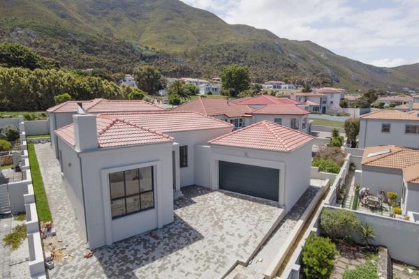 Welcome to a carefully designed lock up &#39;n go in the sought-after Berghof Estate. ...