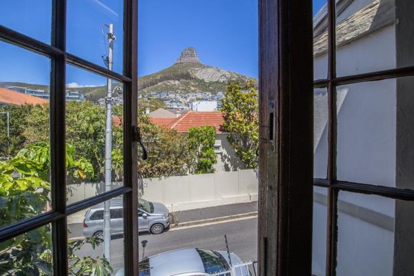 Air B&amp;B Friendly 
 
This perfectly located one-bedroom apartment is situated on ...