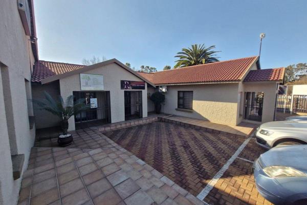 Modern 100m2 Office Space for Rent in Boksburg

This modern 100m2 office space is ...