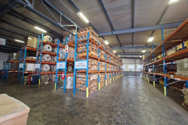 This 1200m2 warehouse, located in the bustling industrial node of Jet Park, is available ...