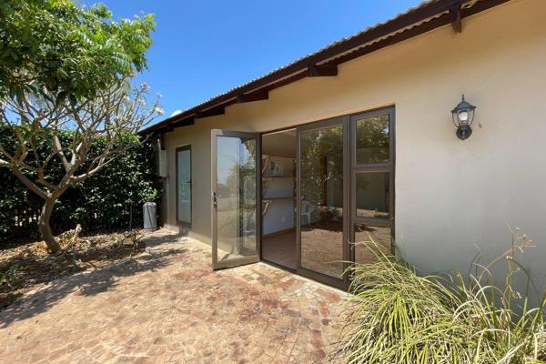 Welcome to this beautiful one bedroom garden cottage situated between Brits and Hartbeespoort.

This unit is offering an open plan ...